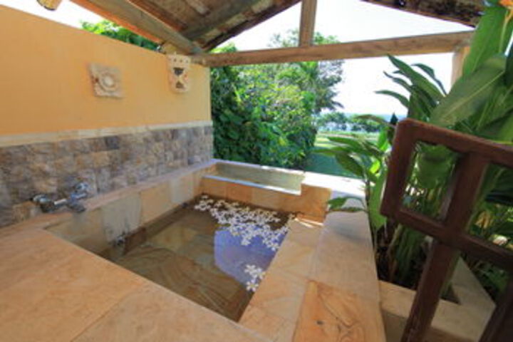 Hot Tub 35 of 64