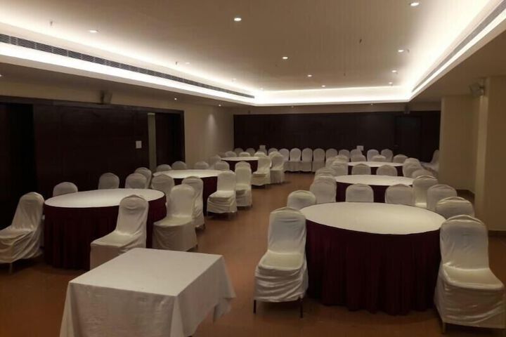 Ballroom/Hall 30 of 39