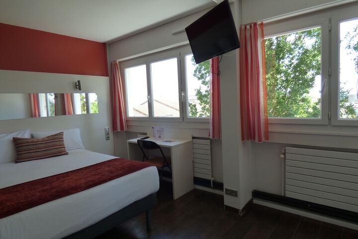 Room 9 of 45