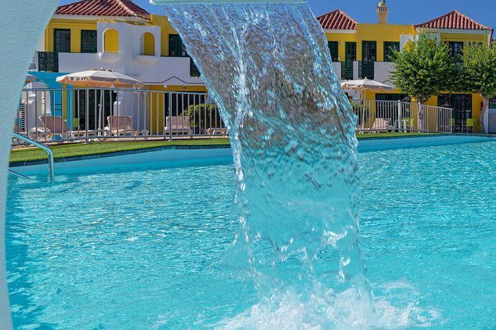 Pool Hotel