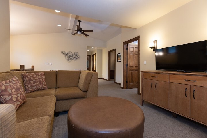 Room 62 of 220