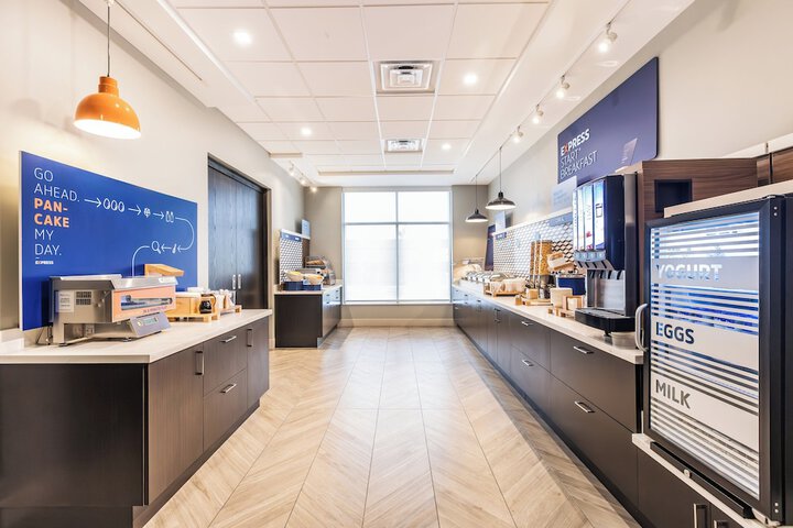 Breakfast/Coffee Service 66 of 91