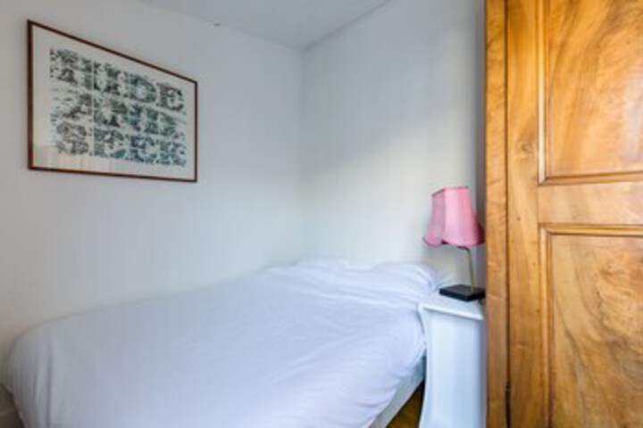 Room 22 of 27