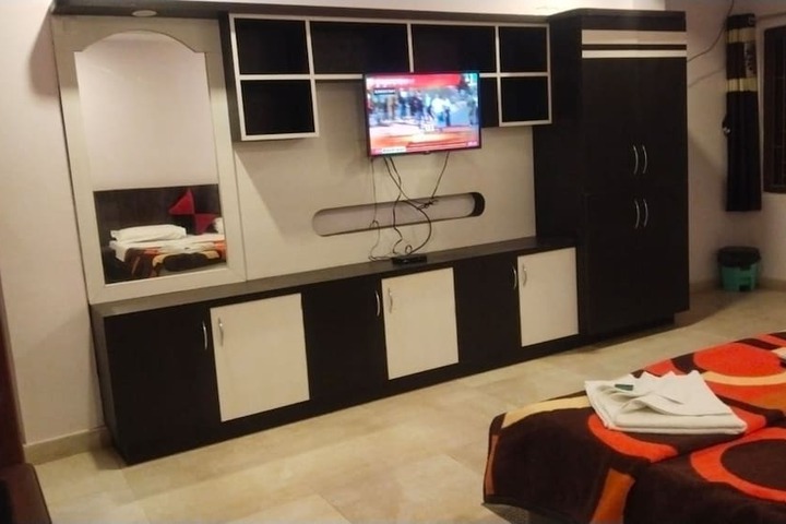 Room 14 of 26
