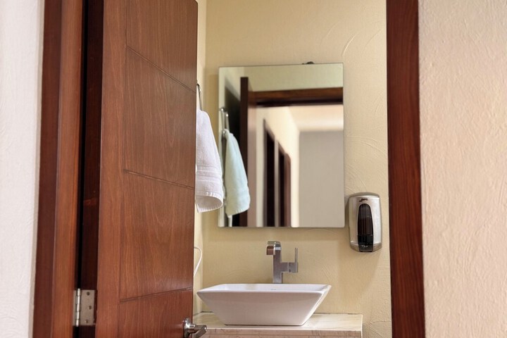 Room 37 of 85
