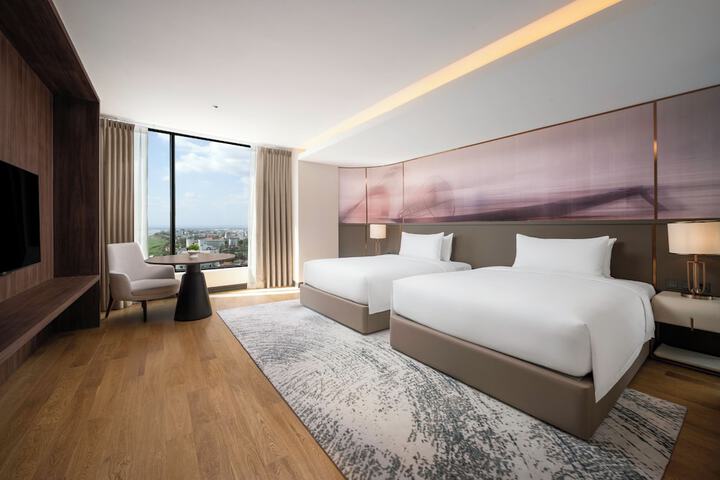 Room 15 of 100