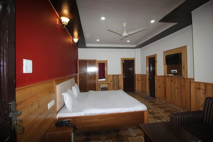 Room 5 of 35