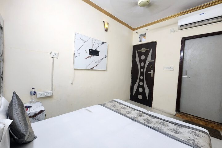 Room 15 of 22