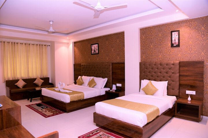 Room 6 of 40
