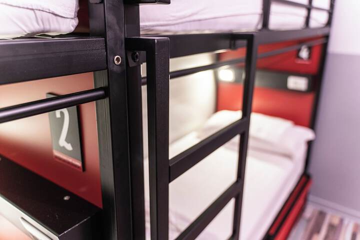 Room 26 of 62
