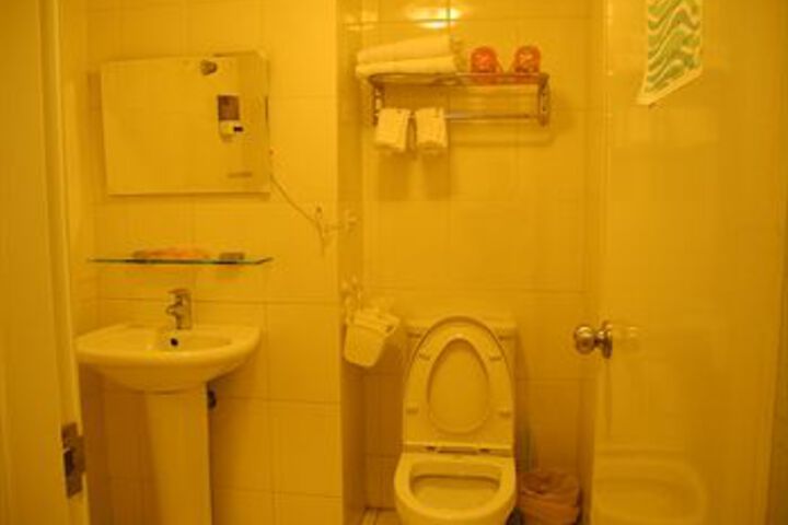 Room 3 of 29