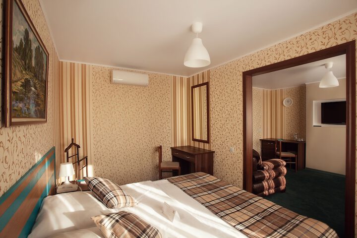 Room 12 of 70