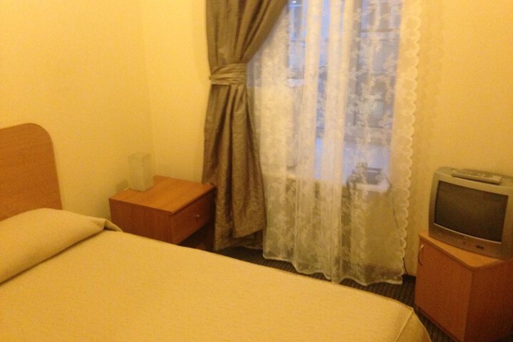 Room 7 of 31