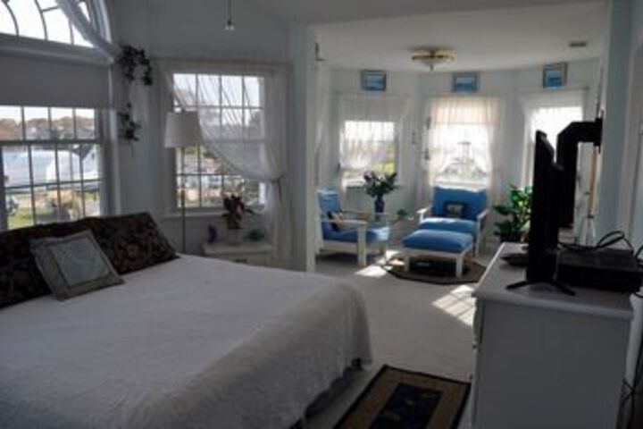 Room 27 of 44