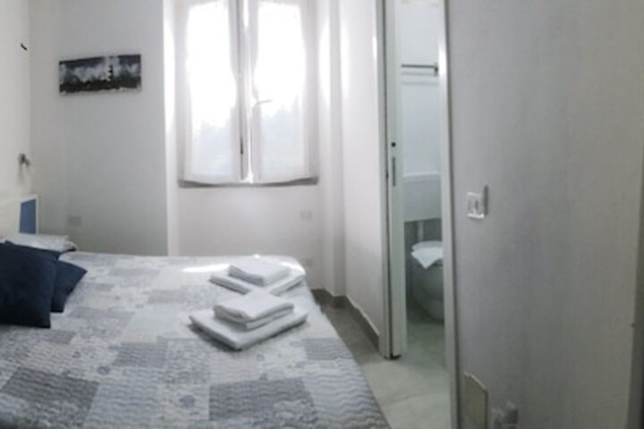 Room 6 of 44
