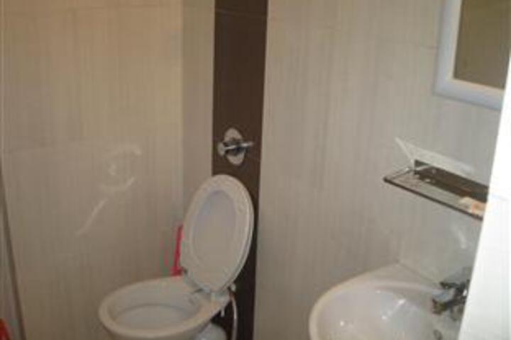Room 1 of 5