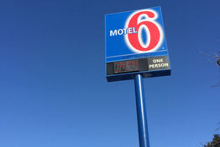 Hotel 27 of 86