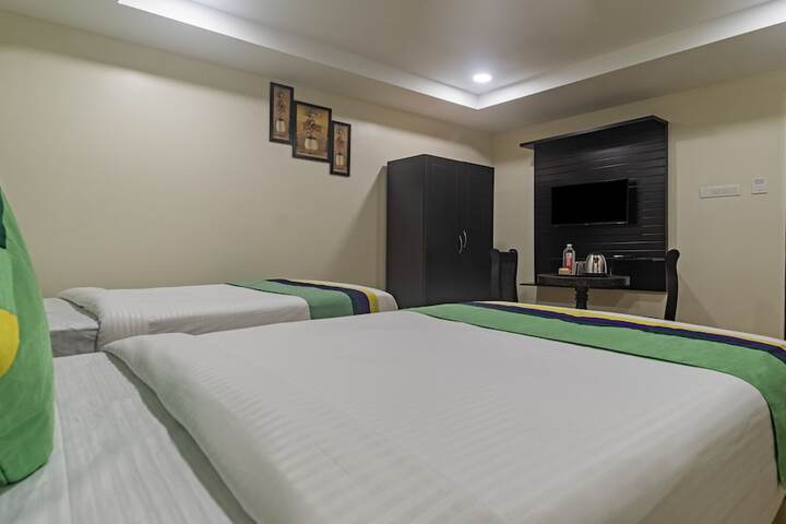 Room 25 of 34