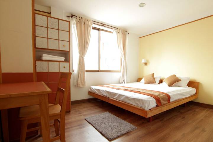 Room 10 of 19