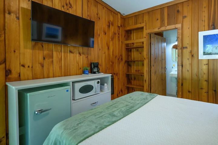 Room 30 of 59