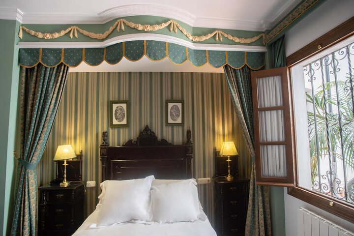 Room 22 of 165