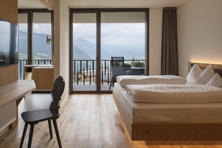 Room 19 of 61