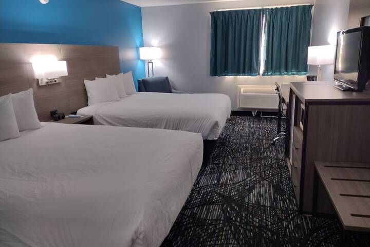 2 Queen Beds (28 of 28)