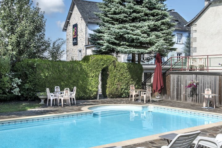 Pool 34 of 55