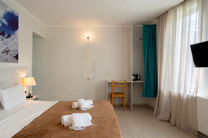 Room 17 of 64