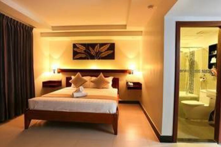 Room 3 of 27