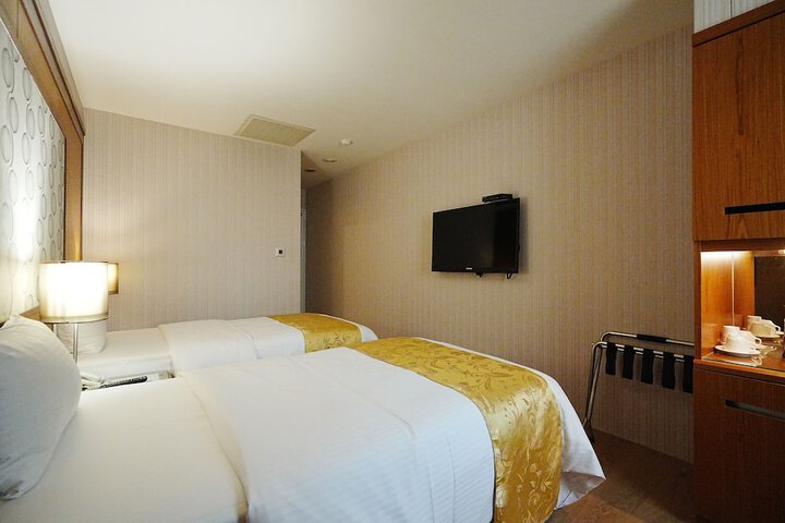 Room 19 of 61
