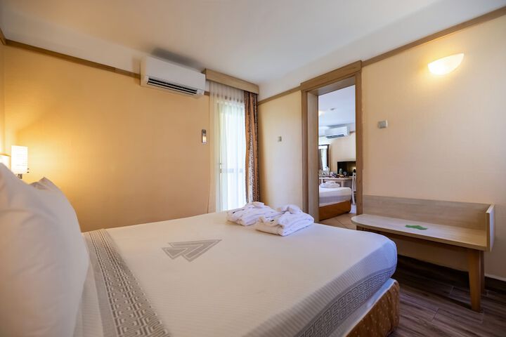 Room 48 of 252