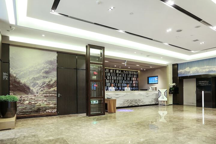 Hotel Interior 4 of 60
