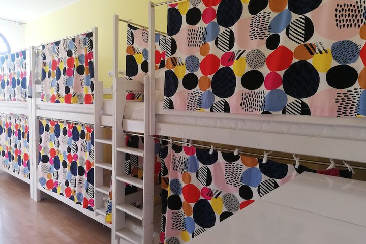 Room 33 of 159