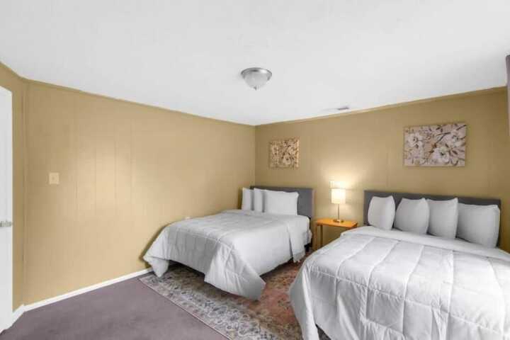 Room 11 of 41
