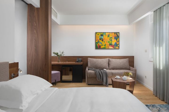 Room 5 of 29