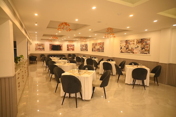 Business Center 34 of 37