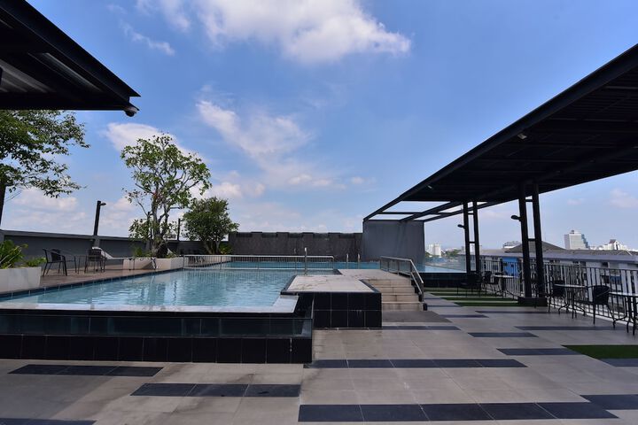 Pool 43 of 49