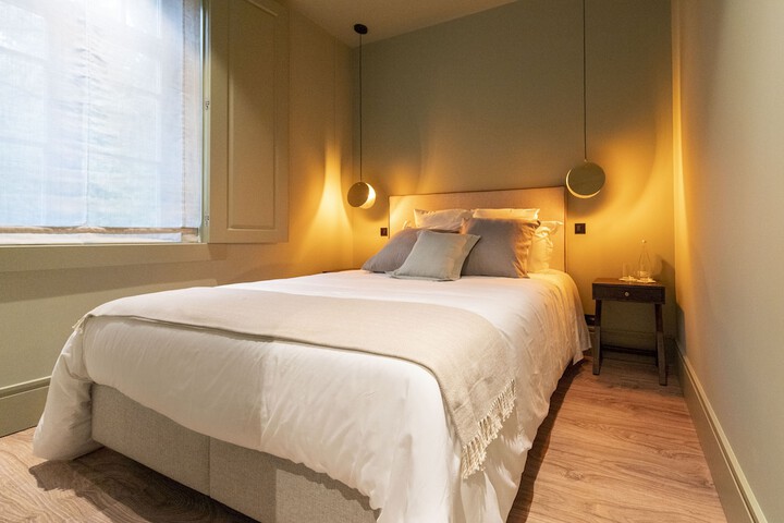 Room 4 of 92