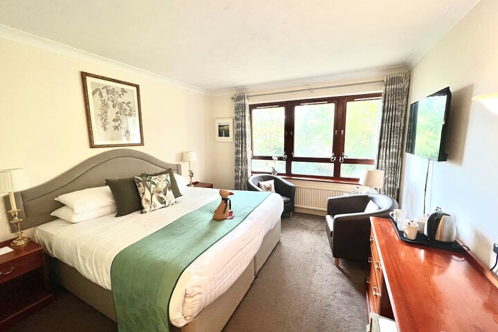 Room 4 of 38