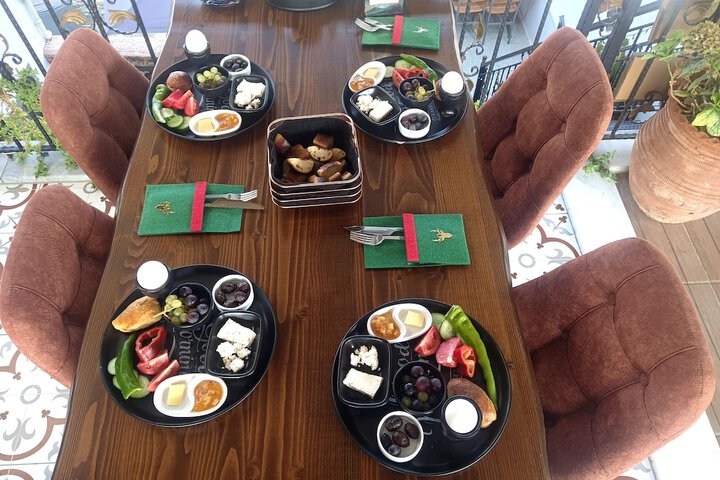 Breakfast/Coffee Service 105 of 125