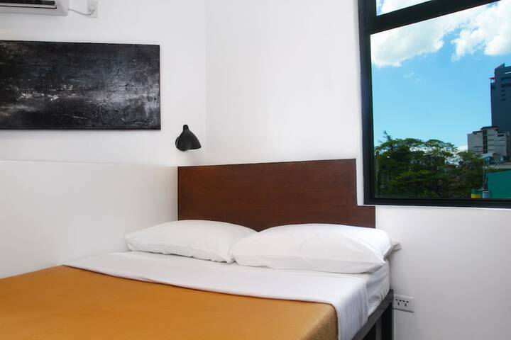 Room 14 of 40