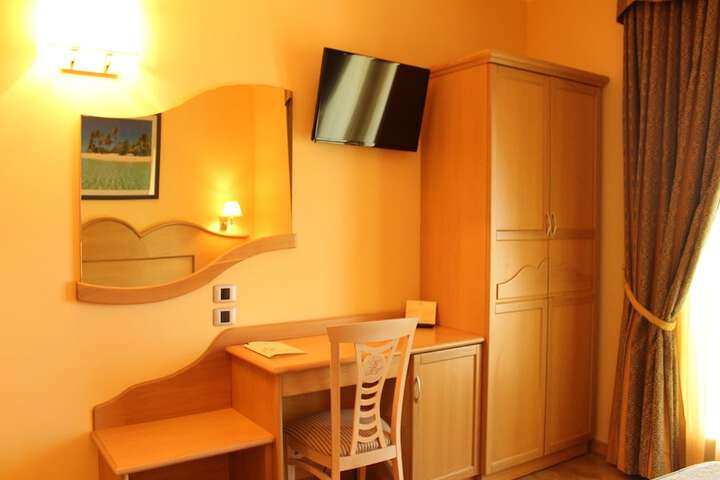 Room 8 of 57