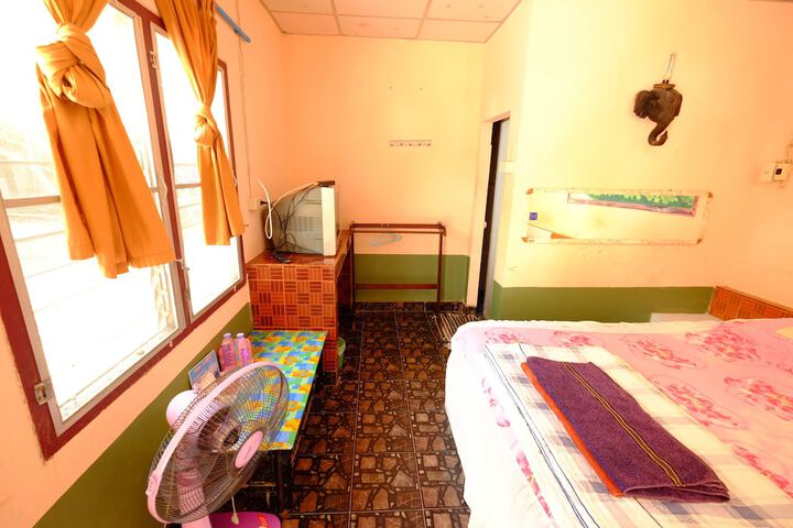 Room 21 of 31