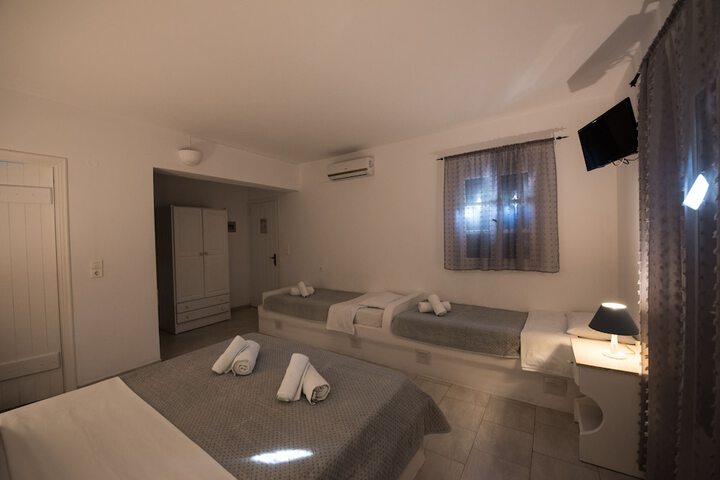 Room 27 of 111