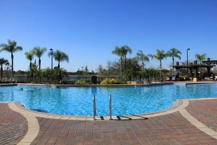 Pool 10 of 24