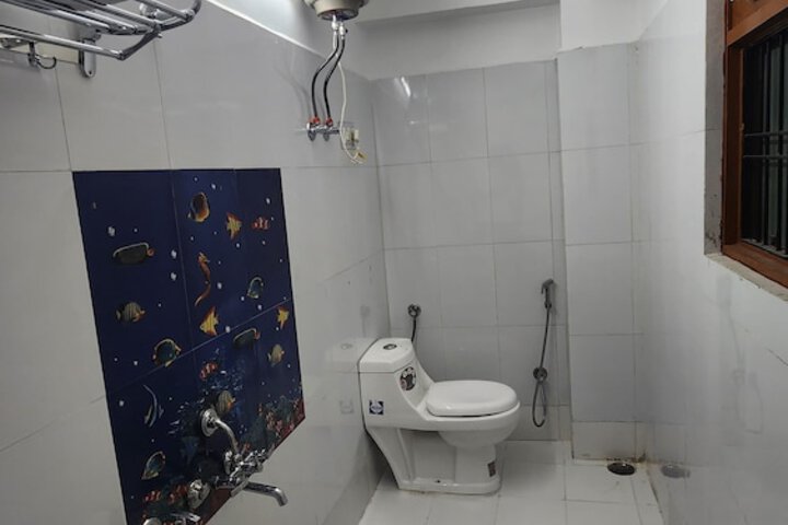 Room 16 of 21