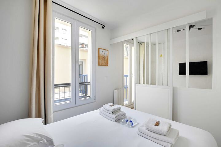 Room 3 of 92