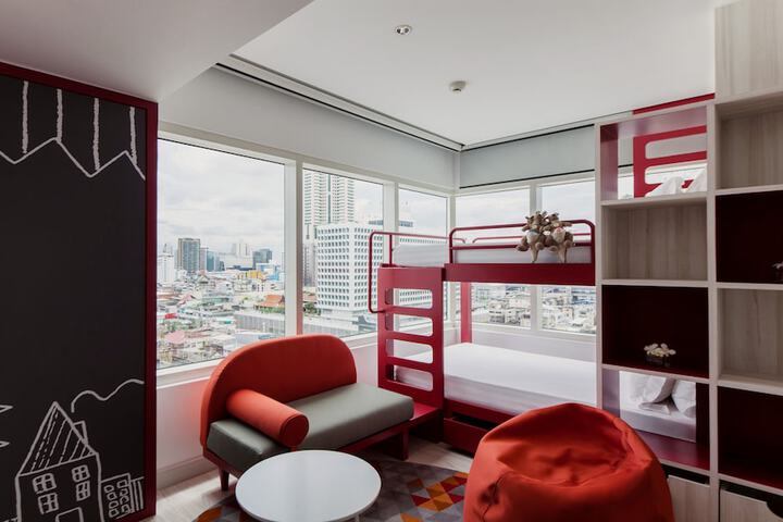Room 50 of 135