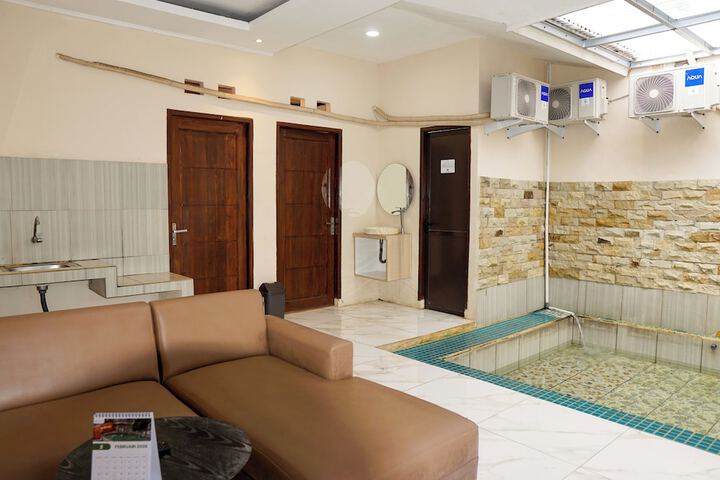 Pool 73 of 83